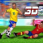 Két focista játszik egy zöld stadionban, egyikük sárga mezt visel, miközben cselezik egy másik, vörös mezes játékos csúszó szerelése elől