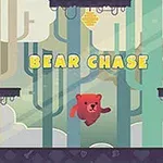 Egy piros medve ugrál platformokon egy stilizált erdő háttér előtt, a kép közepén a Bear Chase felirat olvasható
