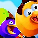 Két színes, rajzfilmszerű madár vidám arckifejezéssel egy kék ég háttere előtt