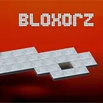 Egy téglalap alakú oszlop lebeg egy szürke kockákból álló, narancssárga háttér előtti platformon, mellette egy lyuk látható
