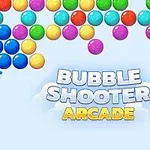 Színes golyók csoportja képernyőn, alul egy kilövésre kész kék golyóval és középen a „Bubble Shooter Arcade” felirattal