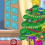Egy piros ruhás nő áll egy karácsonyfa mellett, amelyen díszek és ajándékok láthatóak, háttérben havas tájjal és ablakokkal