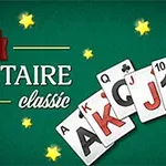 Zöld háttér előtt kártyalapok sora, köztük ász és tízes, valamint csillagok és daily solitaire classic szöveg