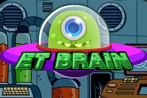 Egy szemű zöld űrlény rózsaszín UFO-ban, háttérben laboratóriumi berendezések és a ET BRAIN felirat