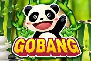 Rajzolt panda integet egy zöld bambuszerdő hátterében a Gobang felirattal