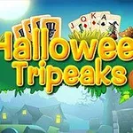 Halloween Trippeaks felirat színes betűkkel, halloween hangulatú tökökkel és kártyalapokkal díszített háttér előtt