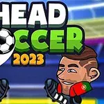 Két rajzolt focista karakter focilabdával, a háttérben stadion elemeivel és a Head Soccer 2023 felirattal