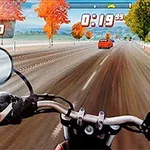 Motoros nézet az úton őszi tájjal, versenyautó a távolban