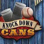 Kék fa háttér előtt három fém konzervdoboz, egy baseball labda, valamint a Knock Down Cans felirat látható szalaggal és díszítéssel