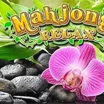Színes Mahjongg Relax felirat egy lila orchidea és fekete kövek előtt, zöld levelek keretében