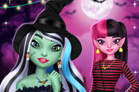 Lépj be a Monster High világába és öltöztesd a karaktereket divatos,