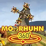 Rajzolt kakas áll egy dombos tájon, háttérben egy szélmalom és a Moorhuhn 360° felirat
