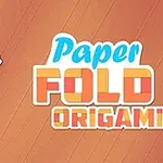 Egy kéz egy papír borítékot hajtogat, benne pizzával, mellette a Paper Fold Origami felirat