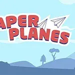 Piros PAPER PLANES felirat két papírrepülővel és hegyvidéki táj háttérrel