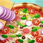 Pizza, különböző feltétekkel mint paradicsom, hagyma, olajbogyó és bazsalikom, mellette egy vágódeszkán szeletelt lila hagyma és kés