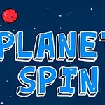 A kék háttér előtt nagy betűkkel a PLANET SPIN szöveg látható, két aranyos rajzolt bolygóval körülvéve