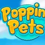 Sárga, domború betűkkel írt Popping Pets felirat kék háttérrel, felhős égbolton