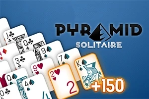 Kártyalapok egymásra rakva kék háttér előtt, Pyramid Solitaire felirattal és +150 jelzéssel