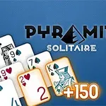 Kártyalapok egymásra rakva kék háttér előtt, Pyramid Solitaire felirattal és +150 jelzéssel
