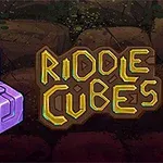 Lila kockákból álló, összetett geometriai forma, mellette dekoratív Riddle Cubes felirat sötét háttér előtt