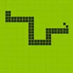 Egy pixeles fekete kígyó mozog zöld rácsos háttéren
