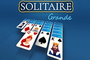 Kártyalapok sorokba rendezve kék háttér előtt, felül a SOLITAIRE Grande felirat