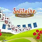 Kártyalapok sorban egy zöld dombon, piros rózsák és kék ég alatt, Solitaire TriPeaks Garden felirattal