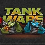 Két színes tank pirosan tüzelő ágyúkkal, zöld és kék színben, háttérben nagy betűkkel