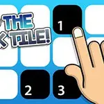 Ujj egy fekete csempére mutat, mellette TAP THE BLACK TILE!