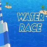 Egy piros figura deszkán siklik egy kék-fehér vizes úton, körülötte pálmafás szigetek és a „Water Race” felirat